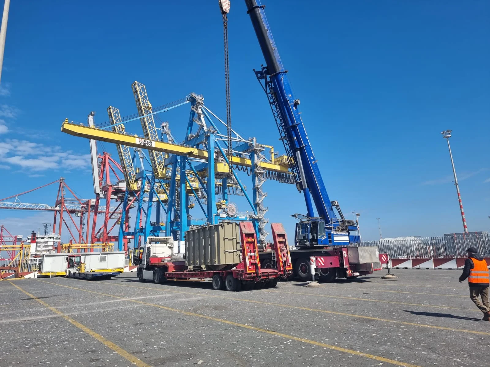 grue mobile 120 tonnes location Maroc Casablanca